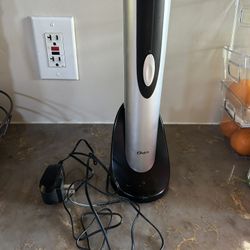 Oster Electric Wine Bottle Opener.  Good Condition!