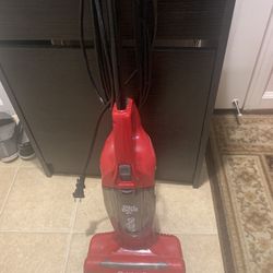 Red Dirt Devil Vibe vacuum cleaner Available 95134