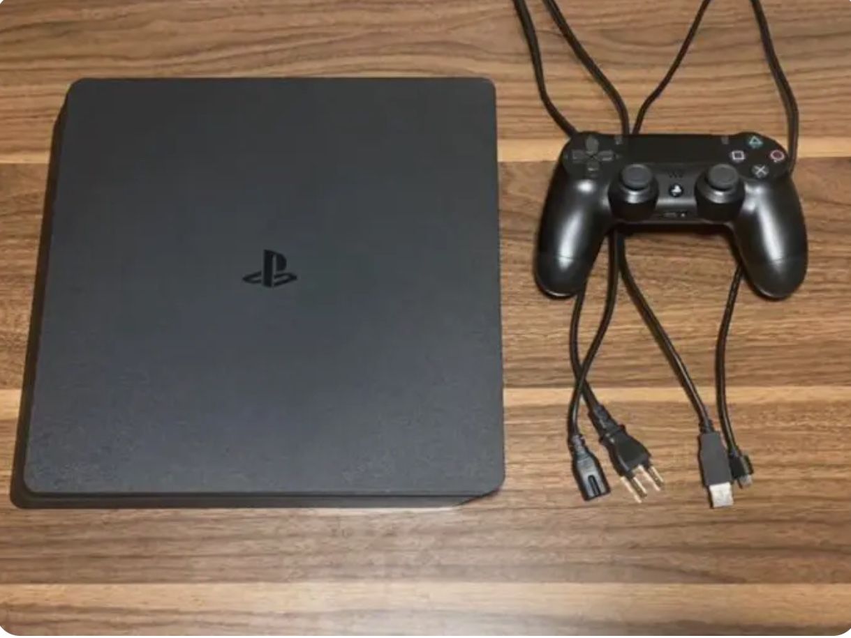 PS4 With 2 Controllers 