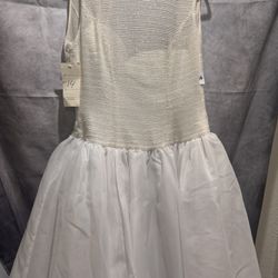 White wedding dress