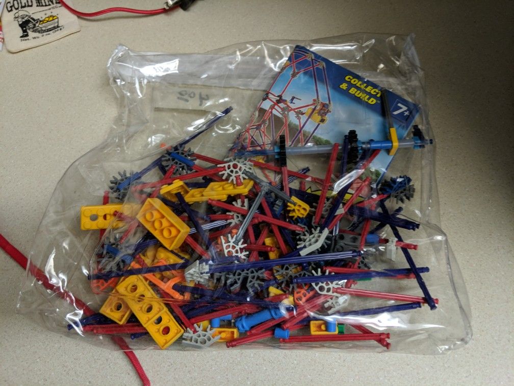 Knex Building Set