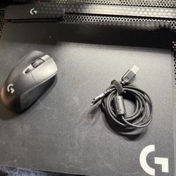 Logitech Powerplay Charging Mouse pad