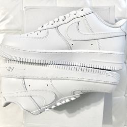Nike Air Force 1 Low Top ~ Super White