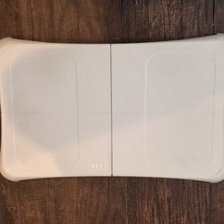 Wii Fit Balace Board Works Great! Located in Murray cash/Venmo. Fcfs or hold with Venmo 