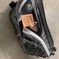 2017 TOYOTA RAV 4 PASSENGER SIDE HEADLIGHT