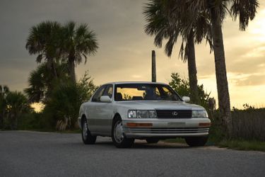 1993 Lexus LS 400