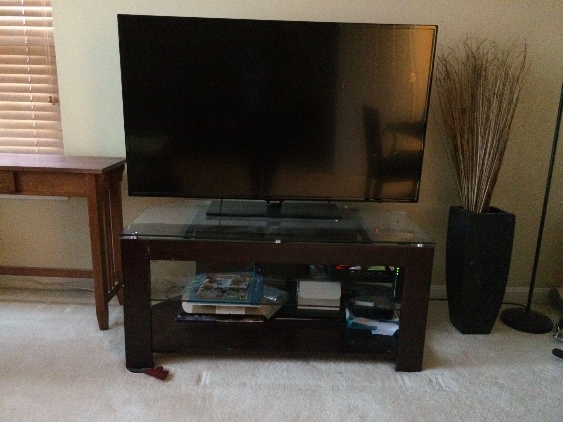 Tv stand