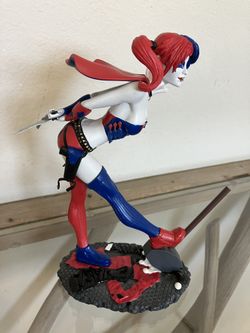 DC Comics Cover Girls Harley Quinn Statue