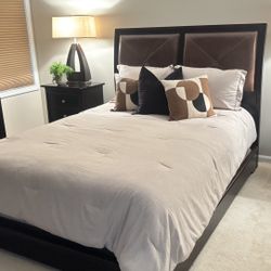 5 Piece Queen-Size Solid Wood Bedroom Set