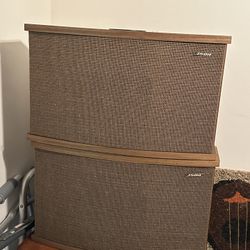 Vintage Bose 901 V & VI  speakers
