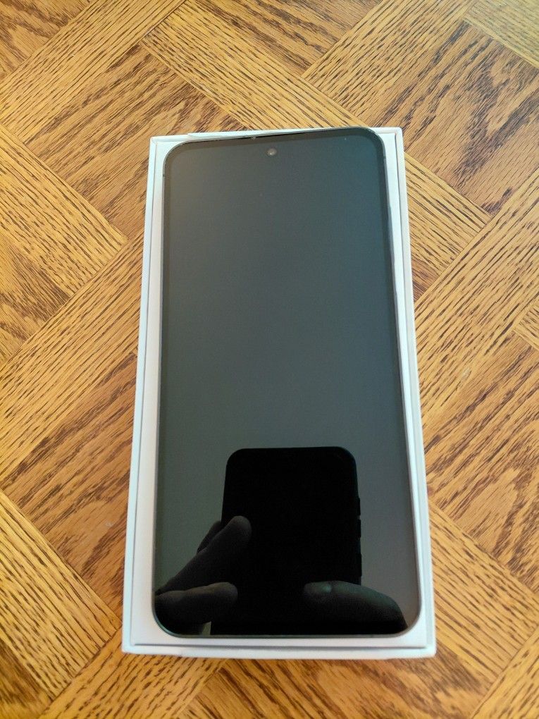 SAMSUNG GALAXY S24 FE BIG SCREEN AT&T NETWORK