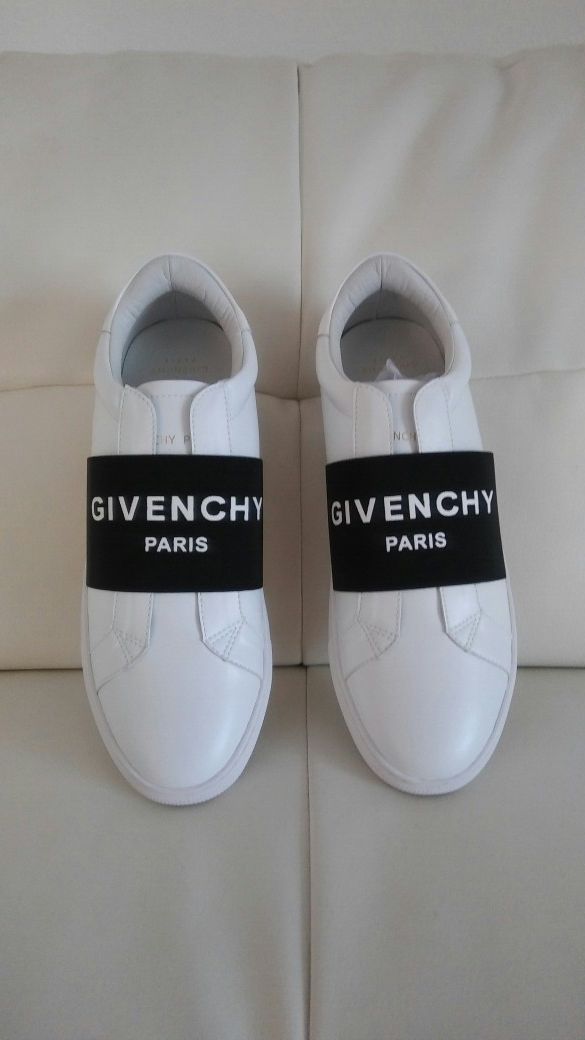 Givenchy size 10 New Never Worn