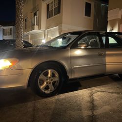 2004 Ford Taurus