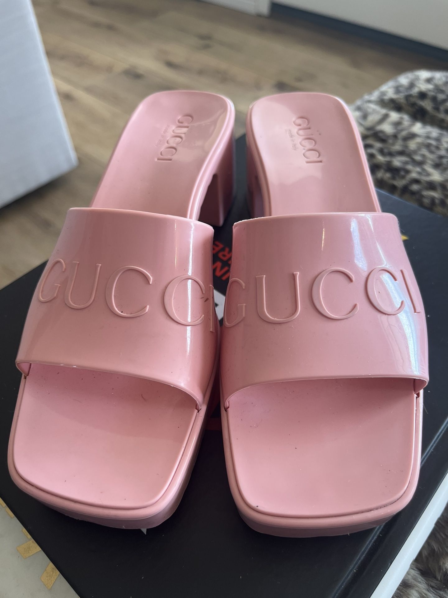 Gucci Sandals 🩷🩷💚 Women’s 36,5