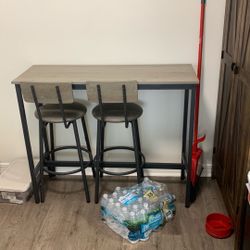 Hightop Table And Chairs 