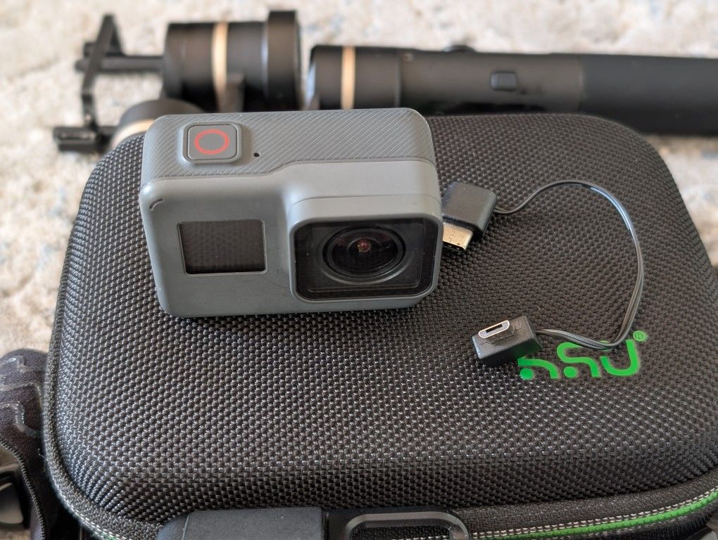 GoPro Hero 5 Black + Accessories
