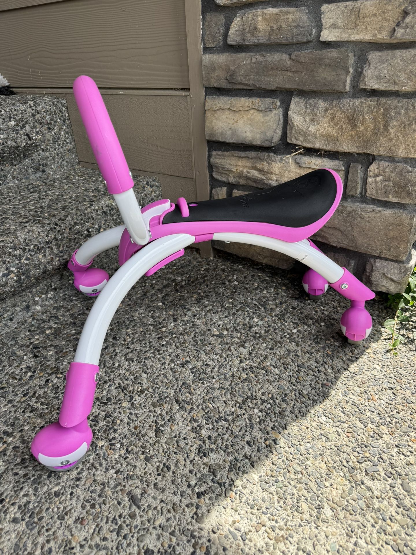 YBIKE Pewi Elite Bike Walking Ride On Toy.