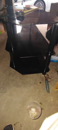 Innov-ex glass table 3 shelves