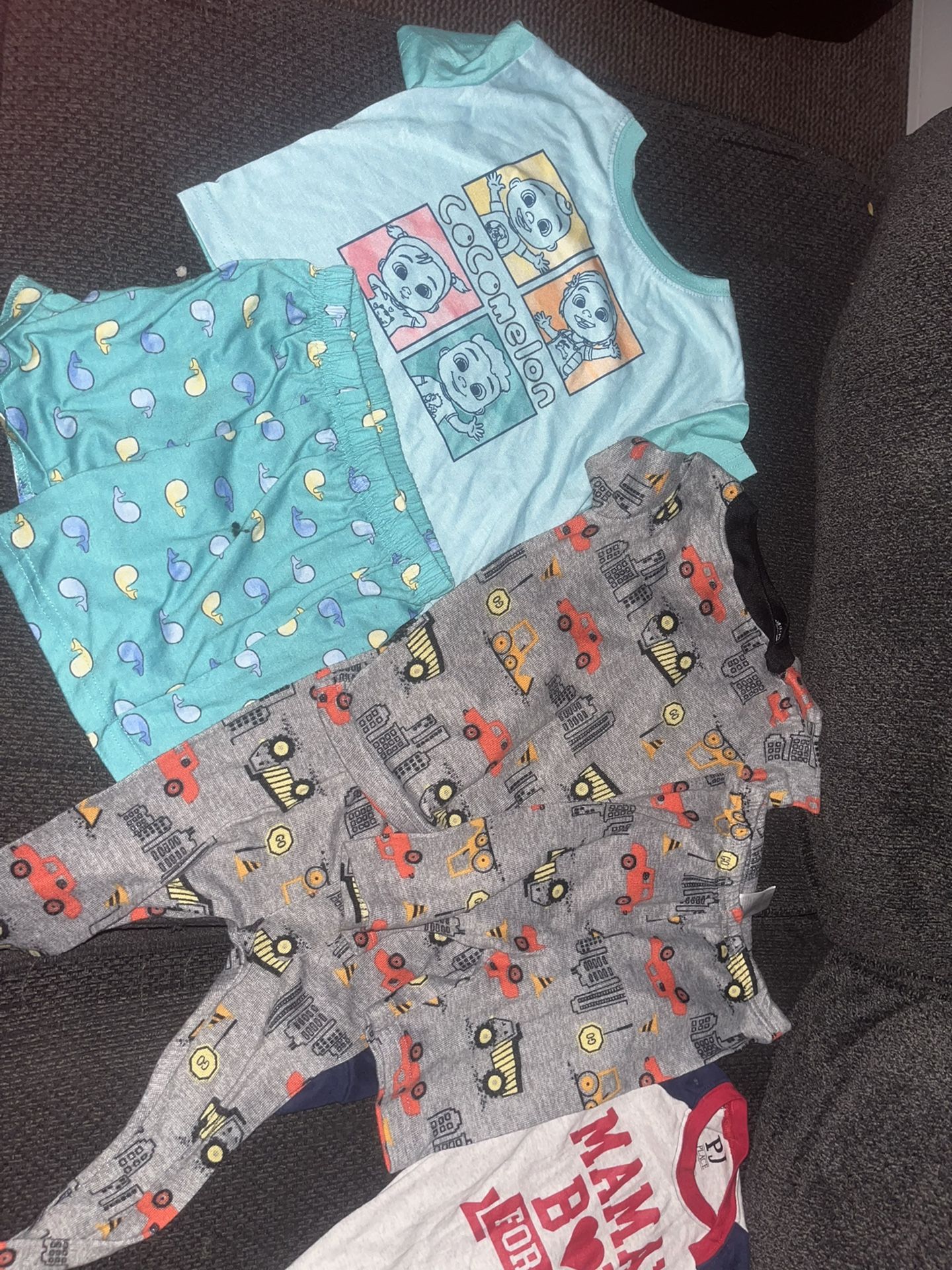 Boys Pajamas Size 2-4t