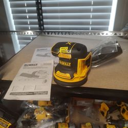 DeWalt 20 V Max Brushless  5" Palm Sander 