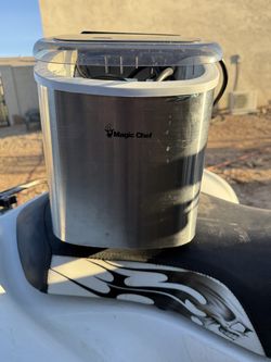 Magic Chef Tabletop Icemaker