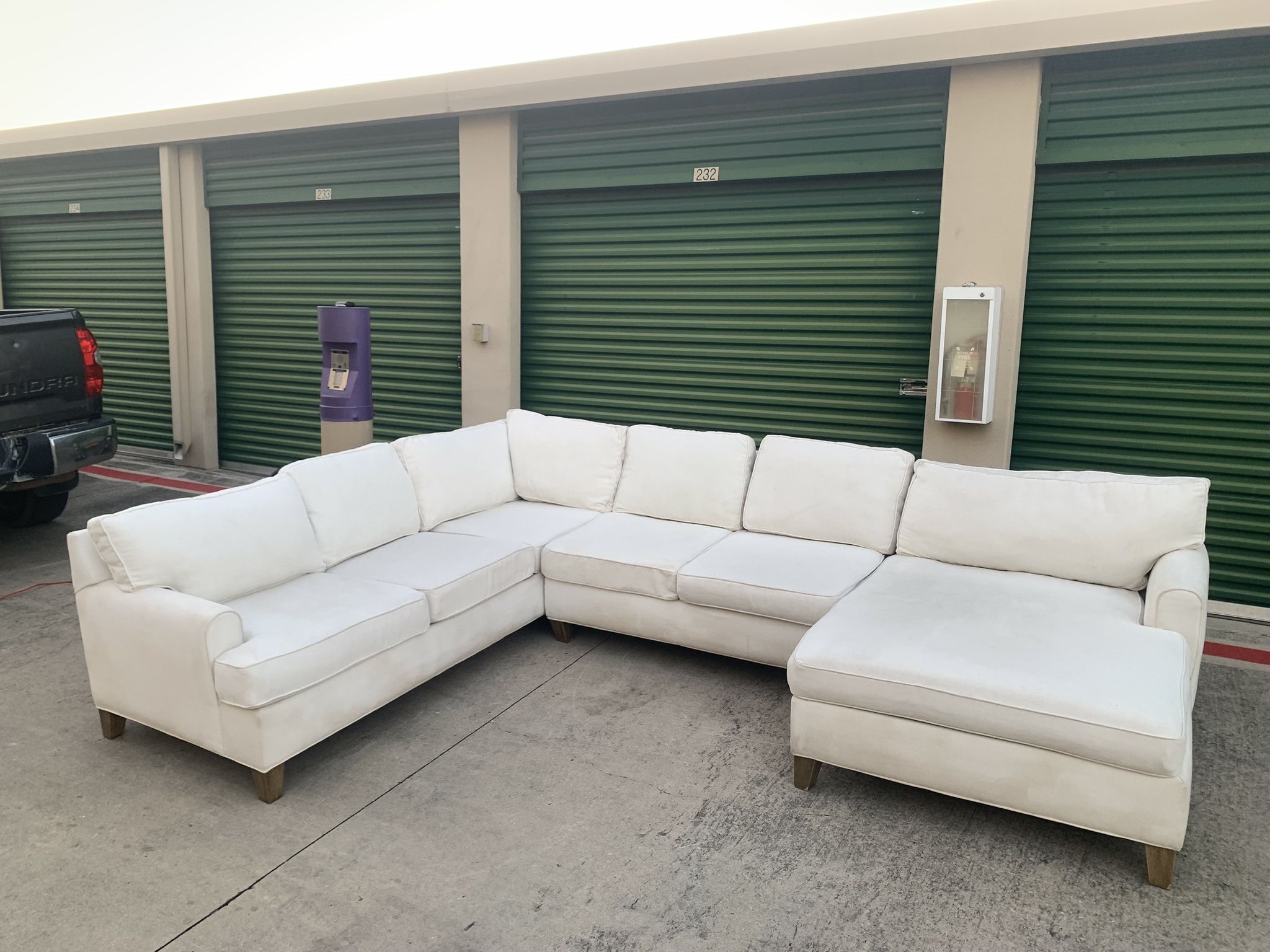 Living Spaces White 3 Piece Sectional Couch for Sale in San Antonio, TX