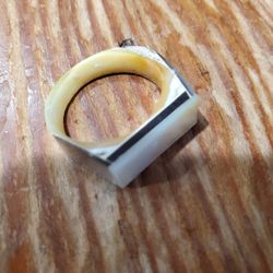 Abalony Ring