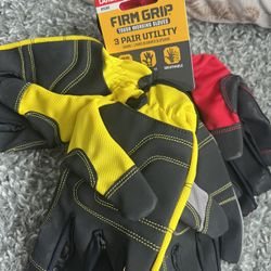 New Large Three Firm Grip Pair Utility Gloves$8.00