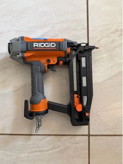 RIDGID Pneumatic 16-Gauge 2-1/2 in. Straight Finish Nailer