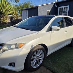 Toyota venza xle 2014