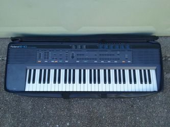 Roland Synthesizer