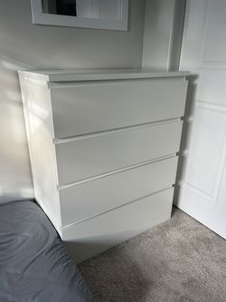 4-Drawer Dresser