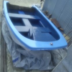 5.5 By 5.5 in. fiberglass Skiff With 6 Hp Nissan 4 Stroke outboard