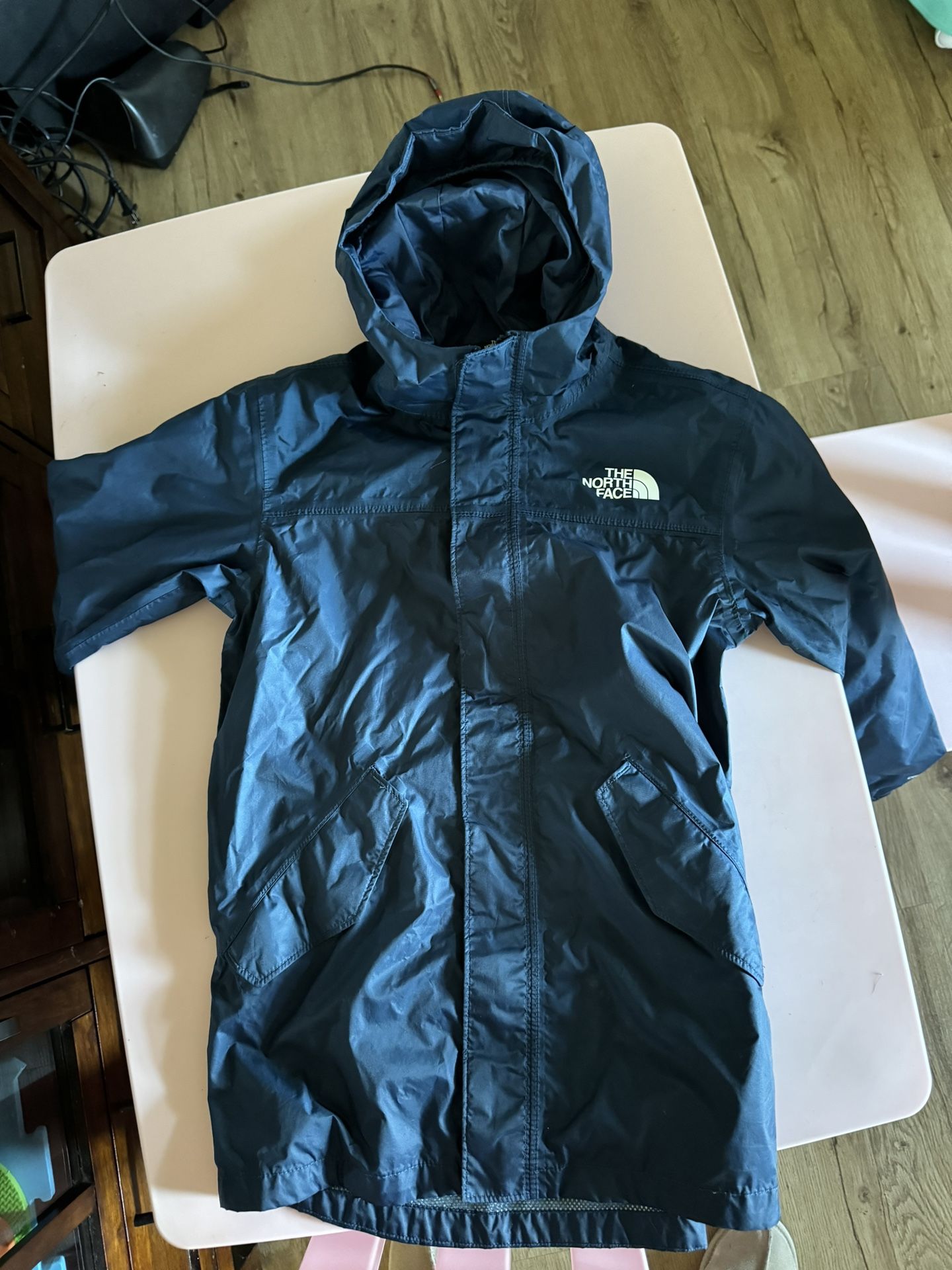 Youth North face Size Medium
