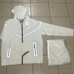 White Reflective Nike Tech Full Set