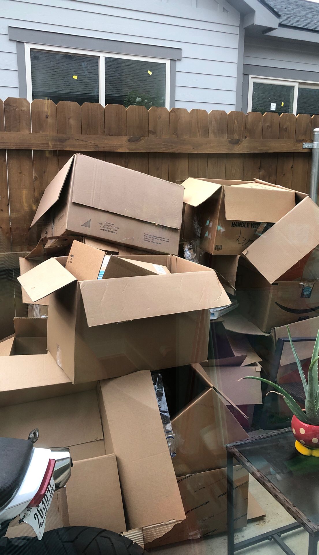 Free Boxes (pick up only)
