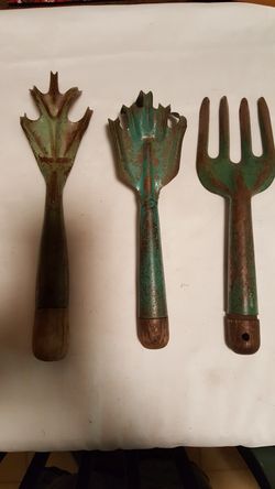 Set of 3 green/blue vintage gardening tools.