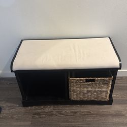 Entry way bench with mat, includes two whicker baskets for storage spaces