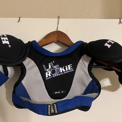 Kids hockey gear. Pads. Pants. Chest Protector
