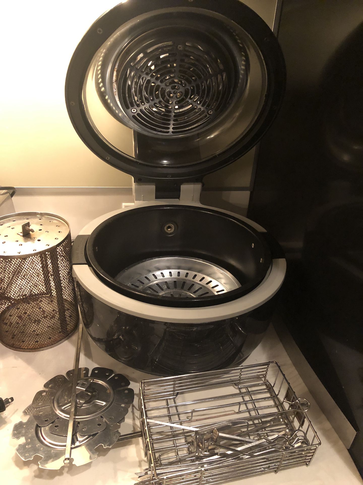 Aumate 19 Quart Air Fryer - Brand New In Box for Sale in Amsterdam, NY -  OfferUp