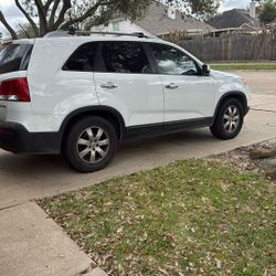 2013 Kia Sorento Fwd (White)