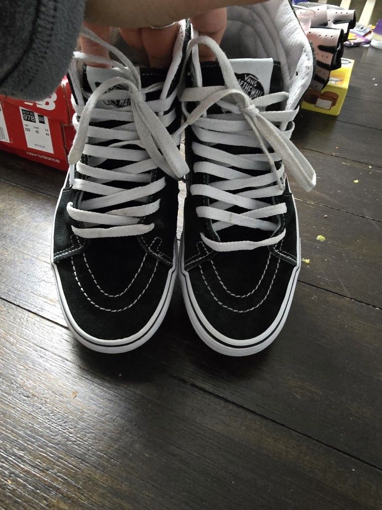 7.5 Women Vans Hightops