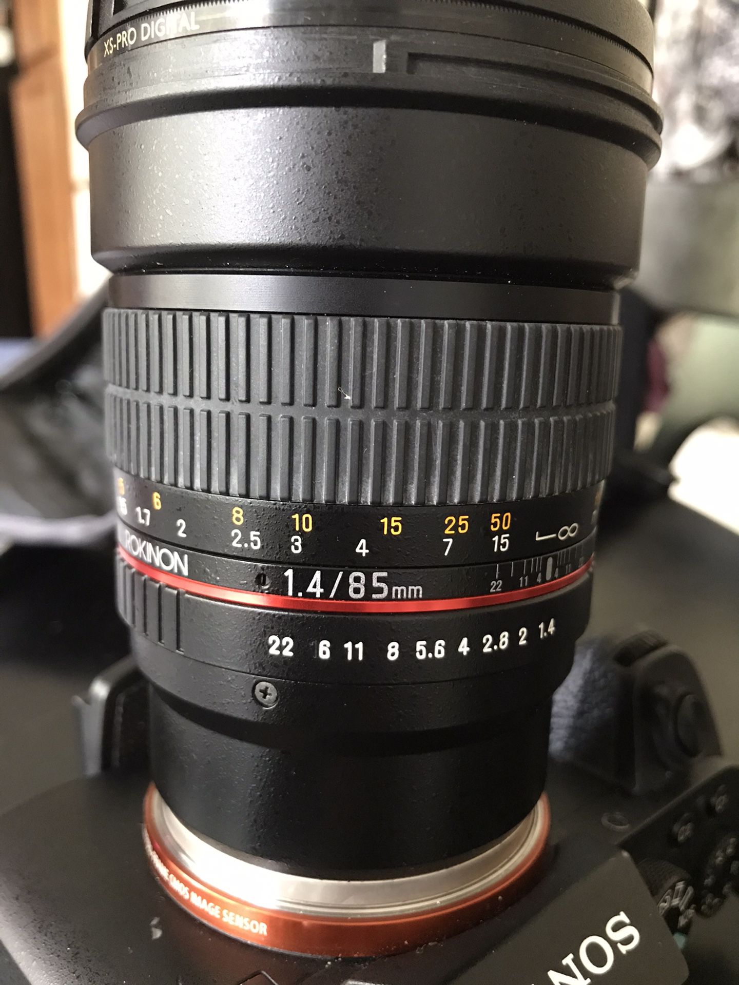 85 mm 1.4 Sony e-mount prime lens
