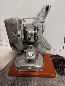 8mm Projector. Keystone 1090D