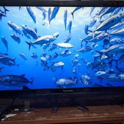 Panasonic Viera TC-L42U25 42 Inch 1080p TV