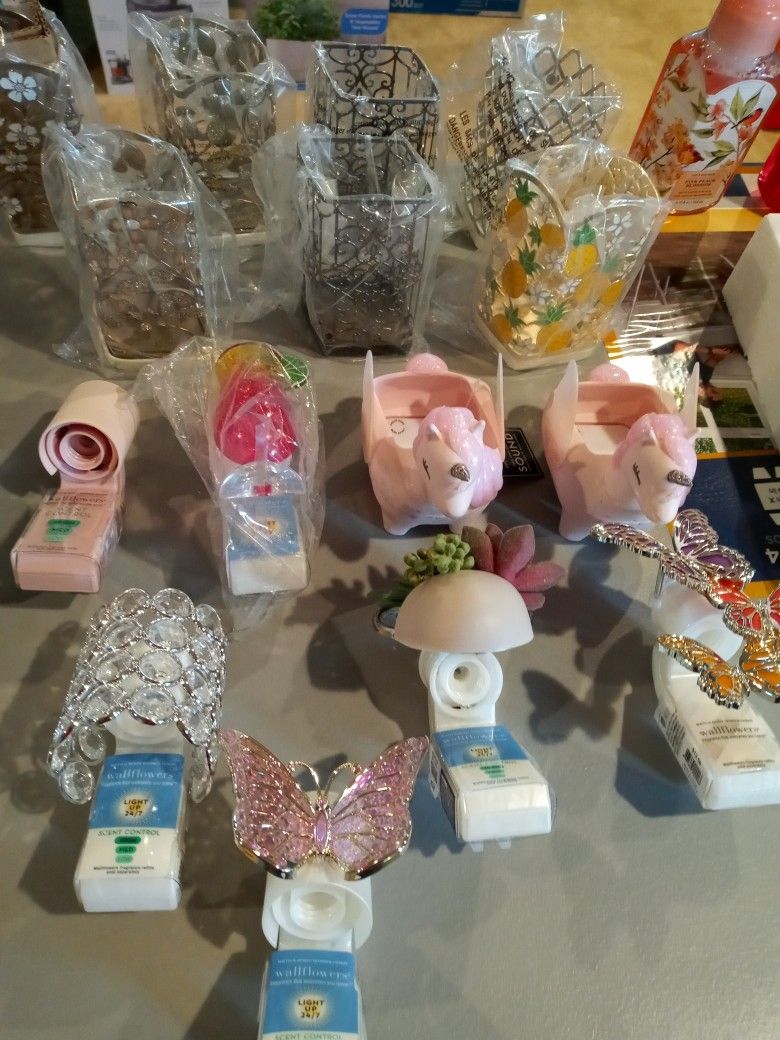 WALLFLOWERS, PLUGINS AND FOAMING HAND SOAPS