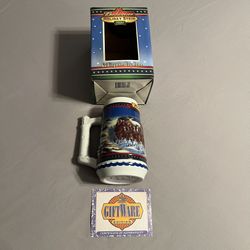 Budweiser 2002 Holiday Stein Collection Guiding The Way Home Stein Glass