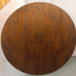 Round Dining Table 