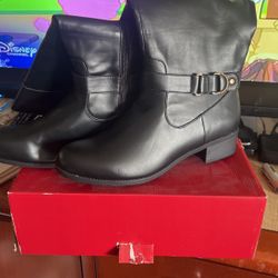 Boots Size 12W