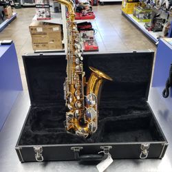 King Alto Saxophone 660 With Case 